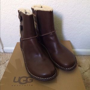 UGG Australia Lillie Gravy Brown Leather