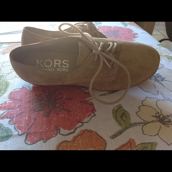 Micheal kors swade shoes 6 1/2