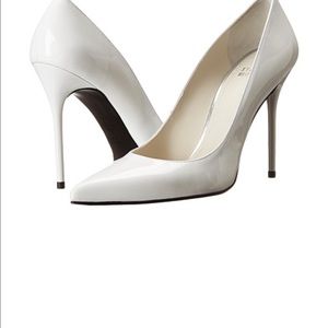 NOUVEAU PUMP by Stuart Weitzman