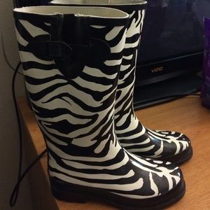 Zebra Print Rainboots