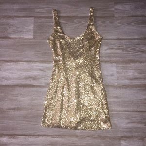 💥SOLD💥 Gold Sequin Tobi Dress NWOT Size S