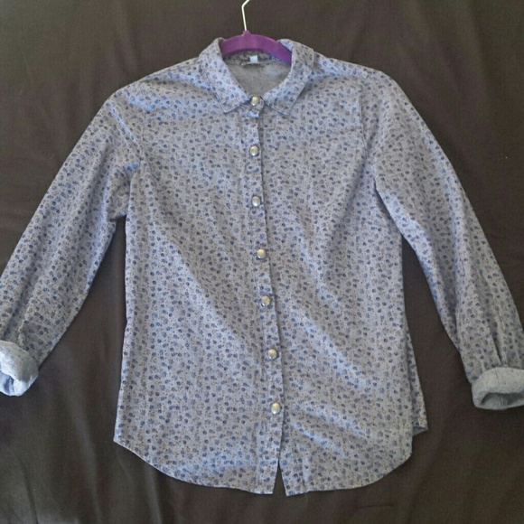 Cute Button down shirt!!