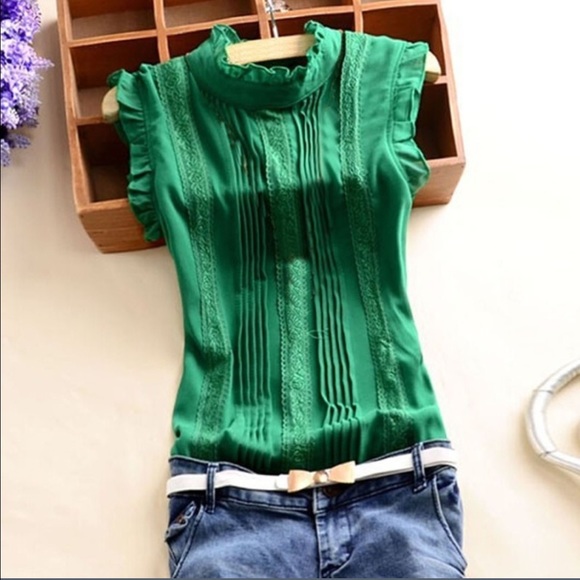 Tops - ✅New Green Blouse✅