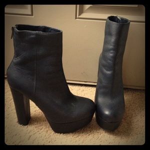Steve Madden platform boots