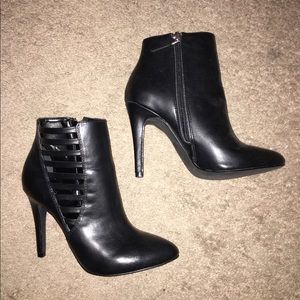 A.n.a a new approach black sexy heels