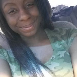 Meet your Posher, Tia