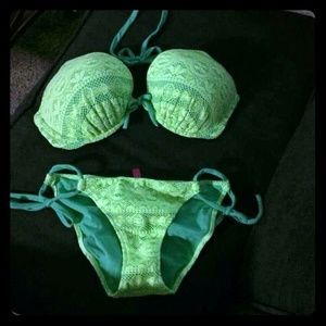 F I N A L S A L E! NWOT Victoria Secret bikini set