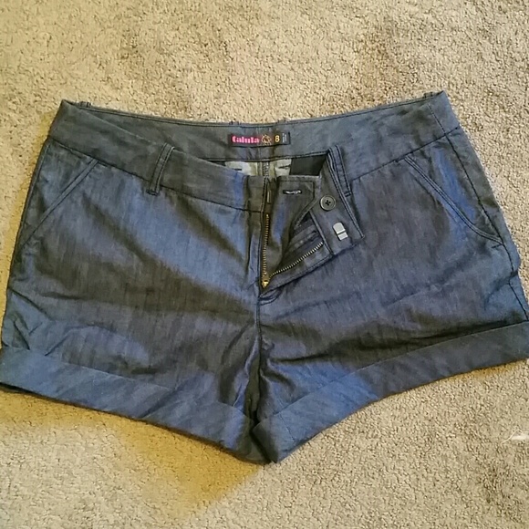 Shorts - Picture 1 of 3