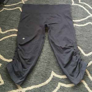 Lululemon in the flow crop, grey size 10