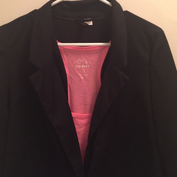 H&M black blazer ❄️❄️SALE TODAY ONLY!❄️❄️ - Picture 2 of 3