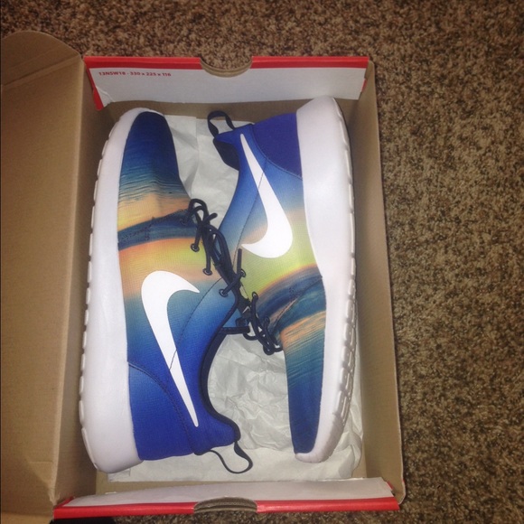 Nike sunset roshe run