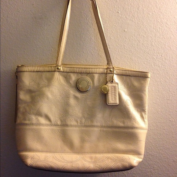 Preloved coach handbag - Picture 1 of 4