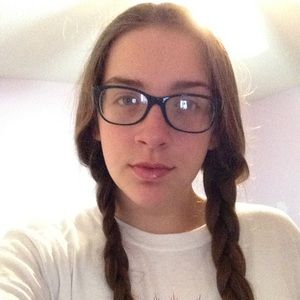 Meet your Posher, Abby