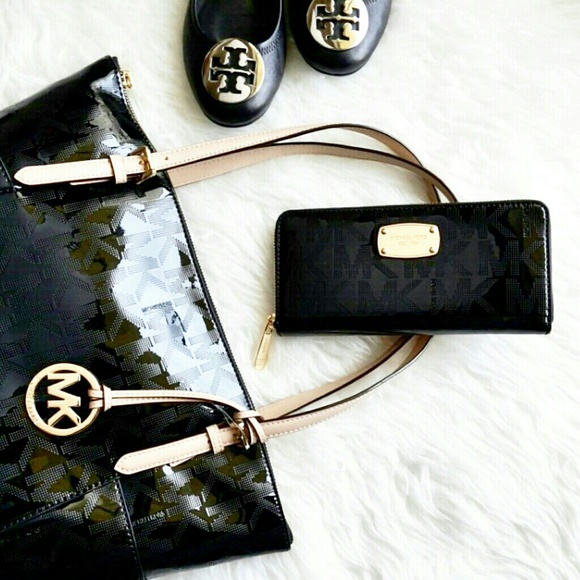 NWT MICHAEL KORS JETSET CONTINENTAL BLACK