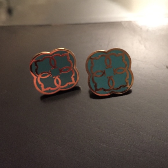 Jewelry - C wonder brand new