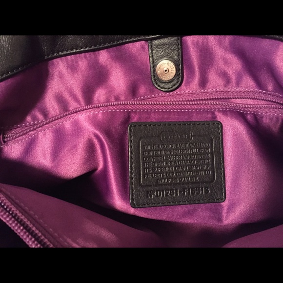 Coach purse - Picture 4 of 4