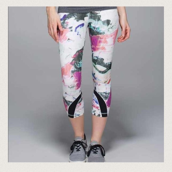 ❌SOLD❌ Lululemon Run Inspire II crop - Picture 4 of 4