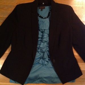 THE LIMITED Sleeveless Ruffle Blouse