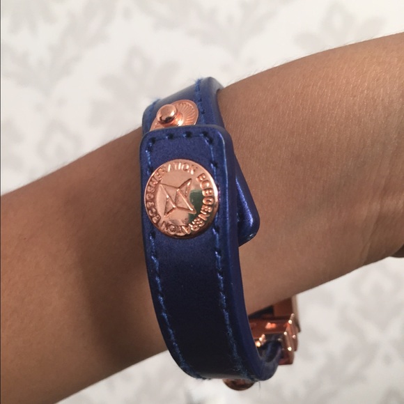 #true - Picture 3 of 3