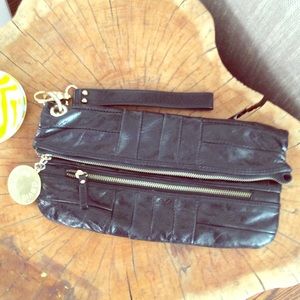 Charles David clutch