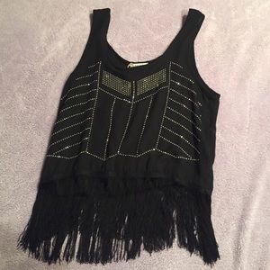 LAST CHANCE: Entro fringe tank top