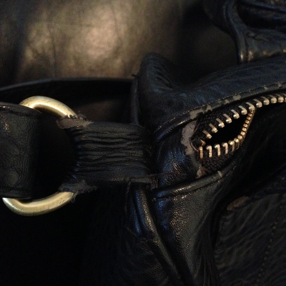 Black shoulder bag. SOLD! - Picture 4 of 4