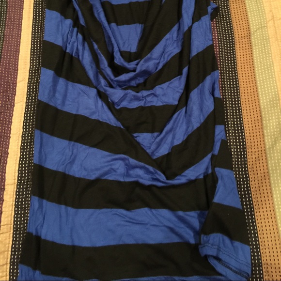 Draped front top - Picture 2 of 4