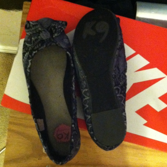 Flats - Picture 2 of 2