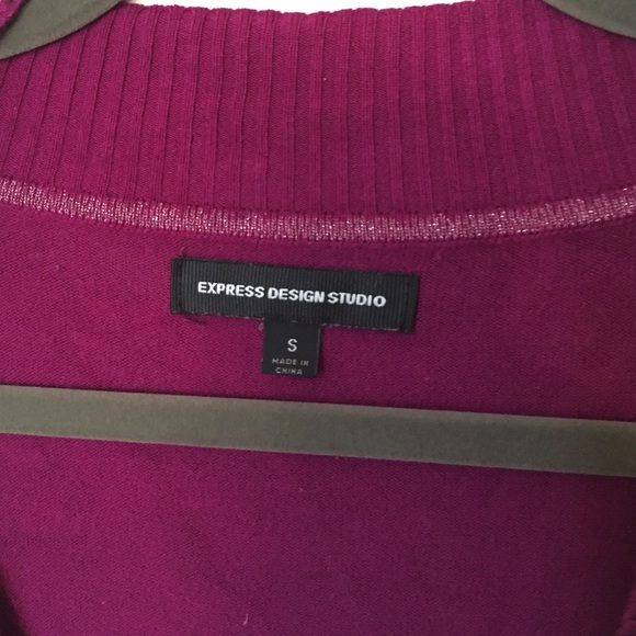 Long sleeve V neck sweater 😈👾💜 - Picture 4 of 4