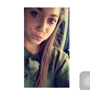 Meet your Posher, Brooke