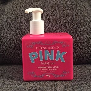 PINK Fresh & Clean Body Lotion