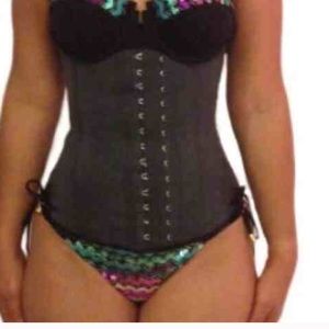 BODY DEFINED WAIST SHAPER !