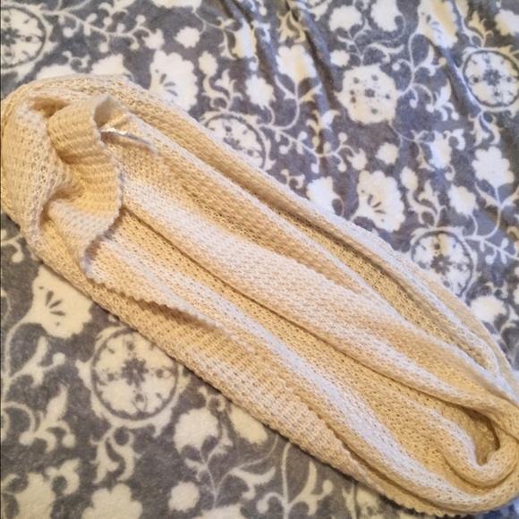 Circle warm scarf - Picture 1 of 2