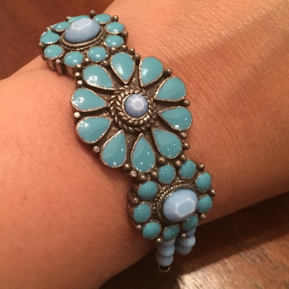 Bracelet - Picture 1 of 3