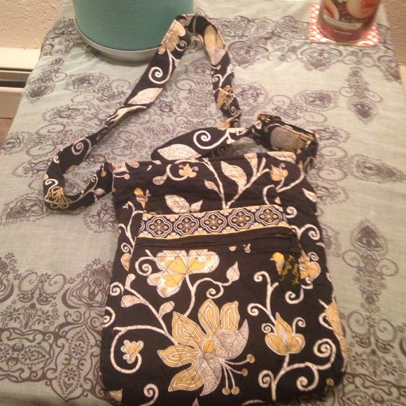 Vera Bradley cross body