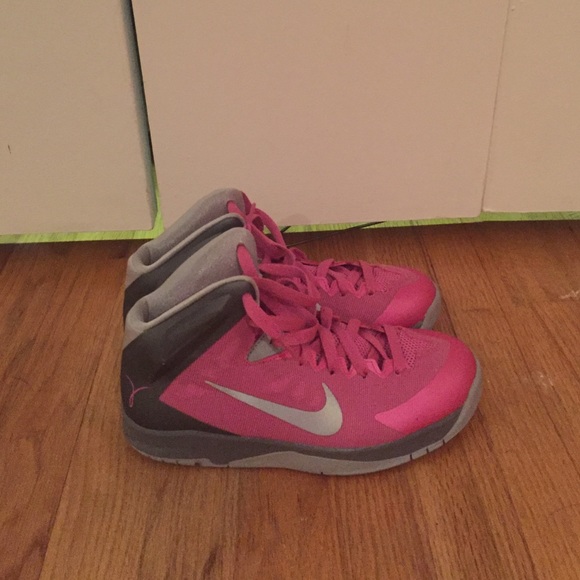 Pink nike basketball shoes