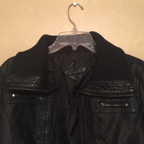 Black leather jacket - Picture 2 of 3