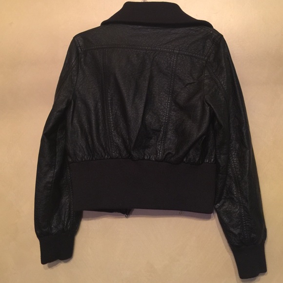 Black leather jacket - Picture 3 of 3