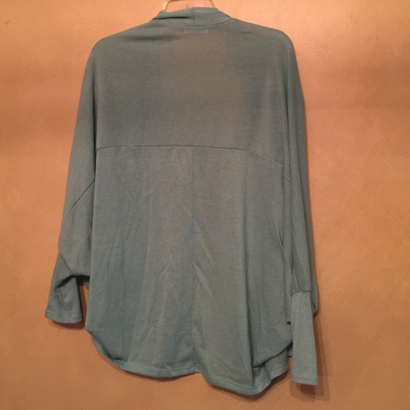 Turquoise cover up - Picture 2 of 2