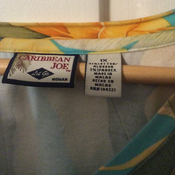 Beautiful top great for fall - Picture 2 of 4