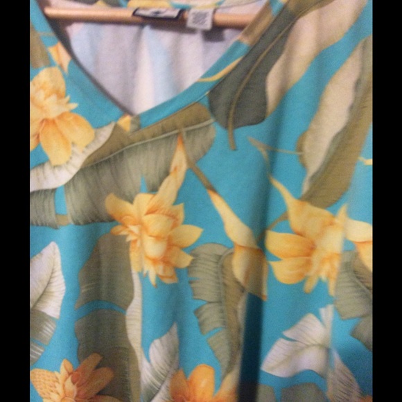 Beautiful top great for fall - Picture 3 of 4