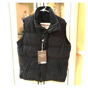 Brand New Men's Abercrombie & Fitch Navy Vest Med.