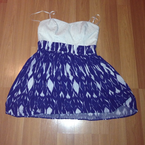 B. Smart White/ Blue Dress