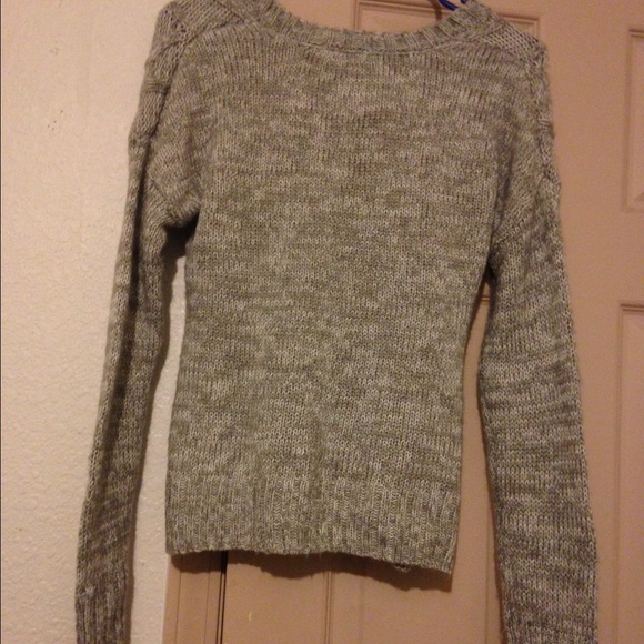 Sweater😊❄️ - Picture 2 of 3