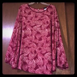 Chic back-zip blouse