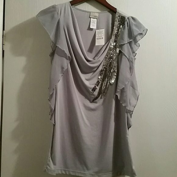 Grey blouse with sequins
