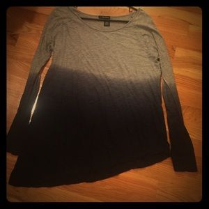 DKNY blue/gray ombré top!