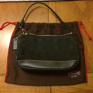 Authentic Coach mini purse or wristlet💜