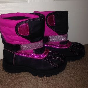 Girls pink and black snow boots