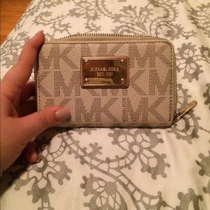 Michael kors wallet